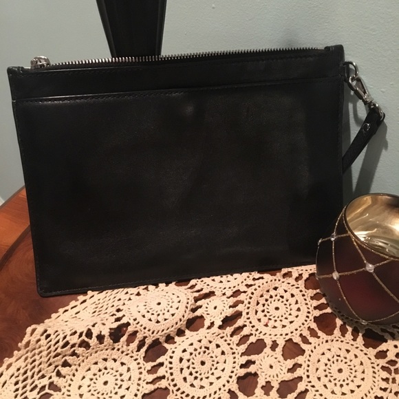 Michael Kors Handbags - Michael Kors Zip Wristlet Clutch Black